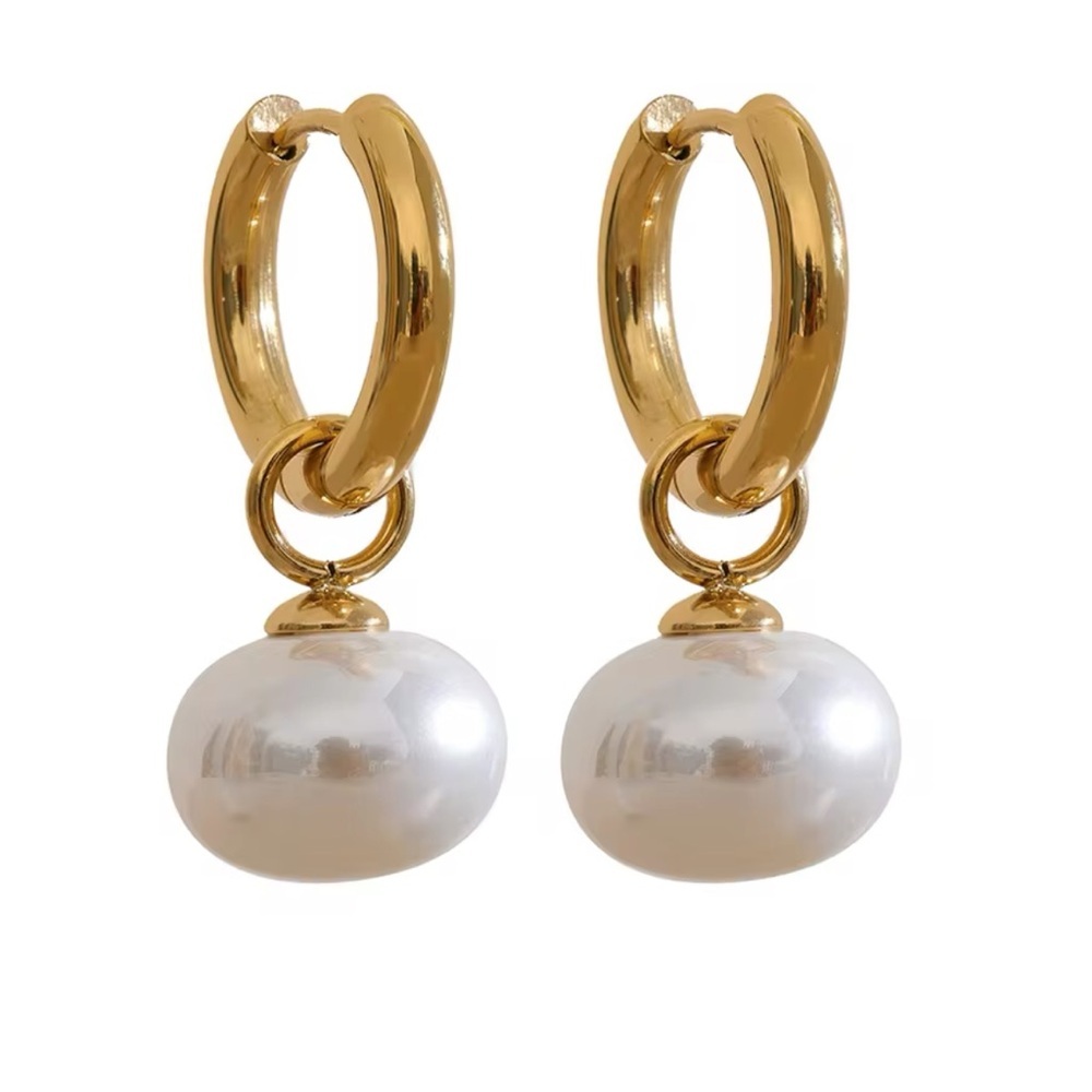NWOT Fashion Earring With Faux Pearls Stainless Stell PVD Real 18k Plated